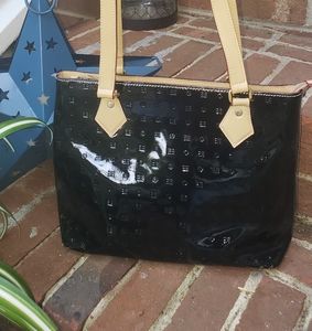 ARCADIA Signature Black Tote Bag